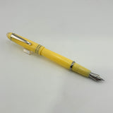 Delta Anni Settanta Giallo Yellow resin - Fountain Pen
