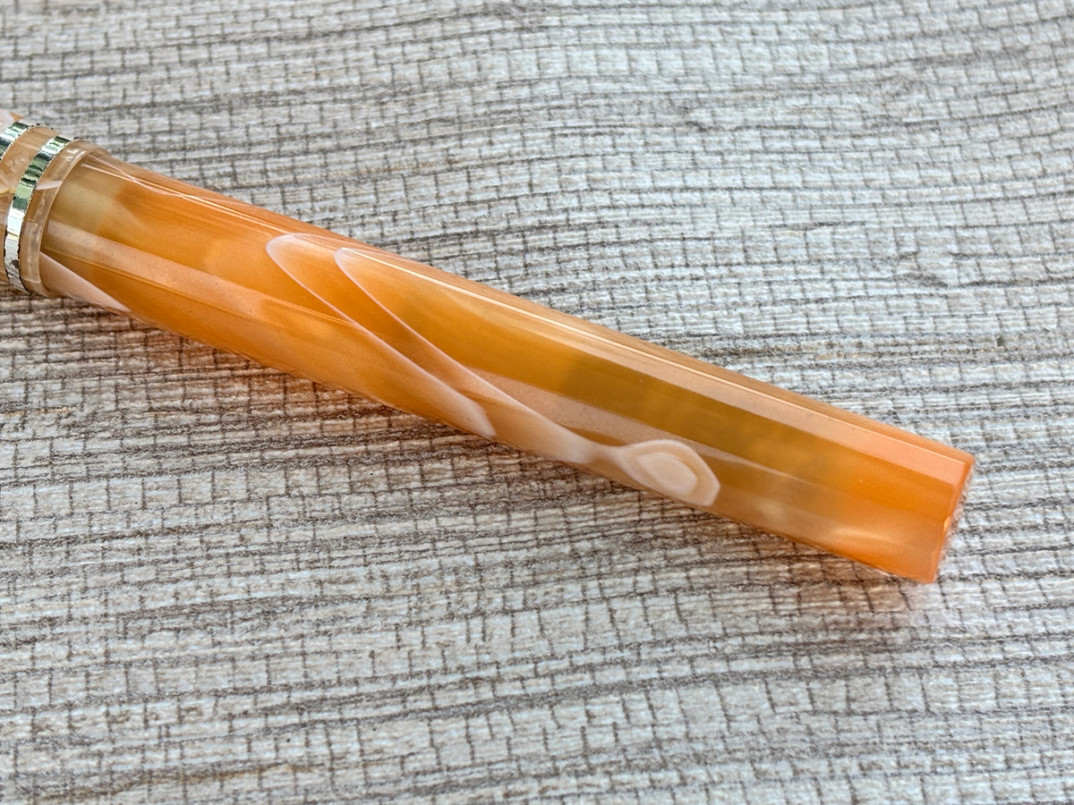 Jimmy's Pick - Conklin Ohio Peach and Cream Gold Nib 14k 585 Broad - Fountain Pen