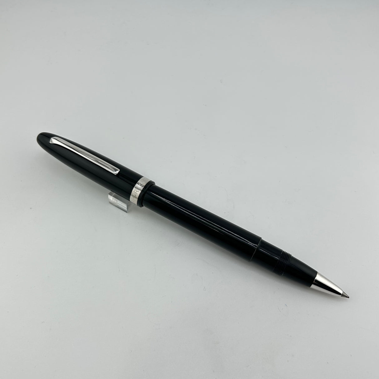 Omas Exclusive Ferrari Suisse Ogiva Black - Roller Ball