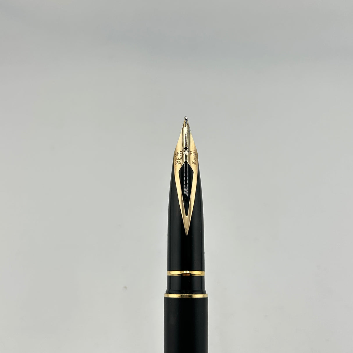 Sheaffer Targa Black Matte Gold nib 14K - Fountain Pen – Fountain