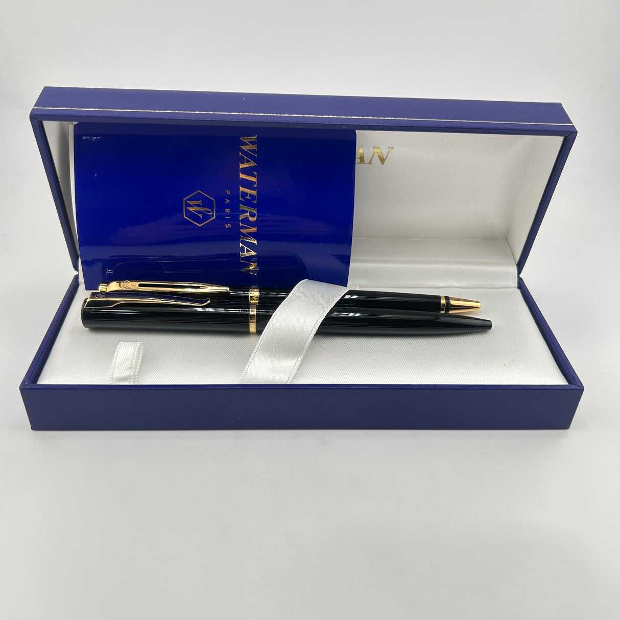 Waterman Pen Hemisphere Black Lacquer Set - 2 Ballpoint Pen