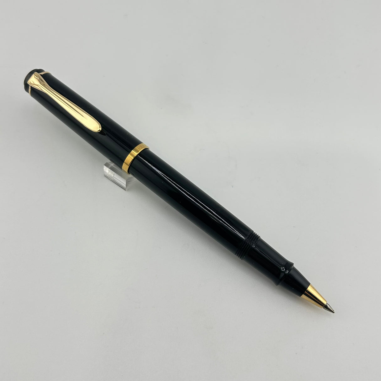 Pelikan R200 and K200 Black Set - Ballpoint Pen and Roller Ball