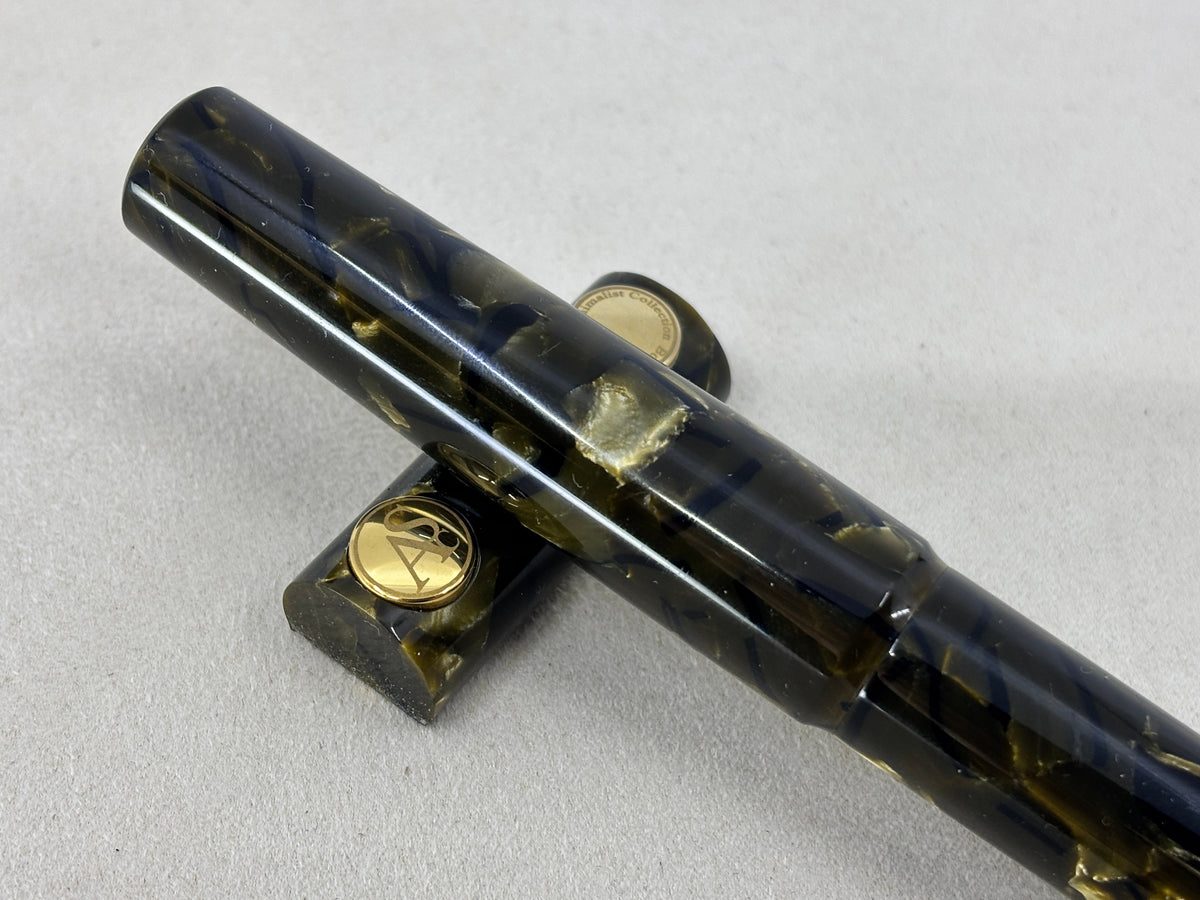 ASC Armando Simoni Club Bologna Minimalist Green Saft Celluloid Limited Edition Fountain Pen - Magic Flex Medium #8 14Kt Gold Nib