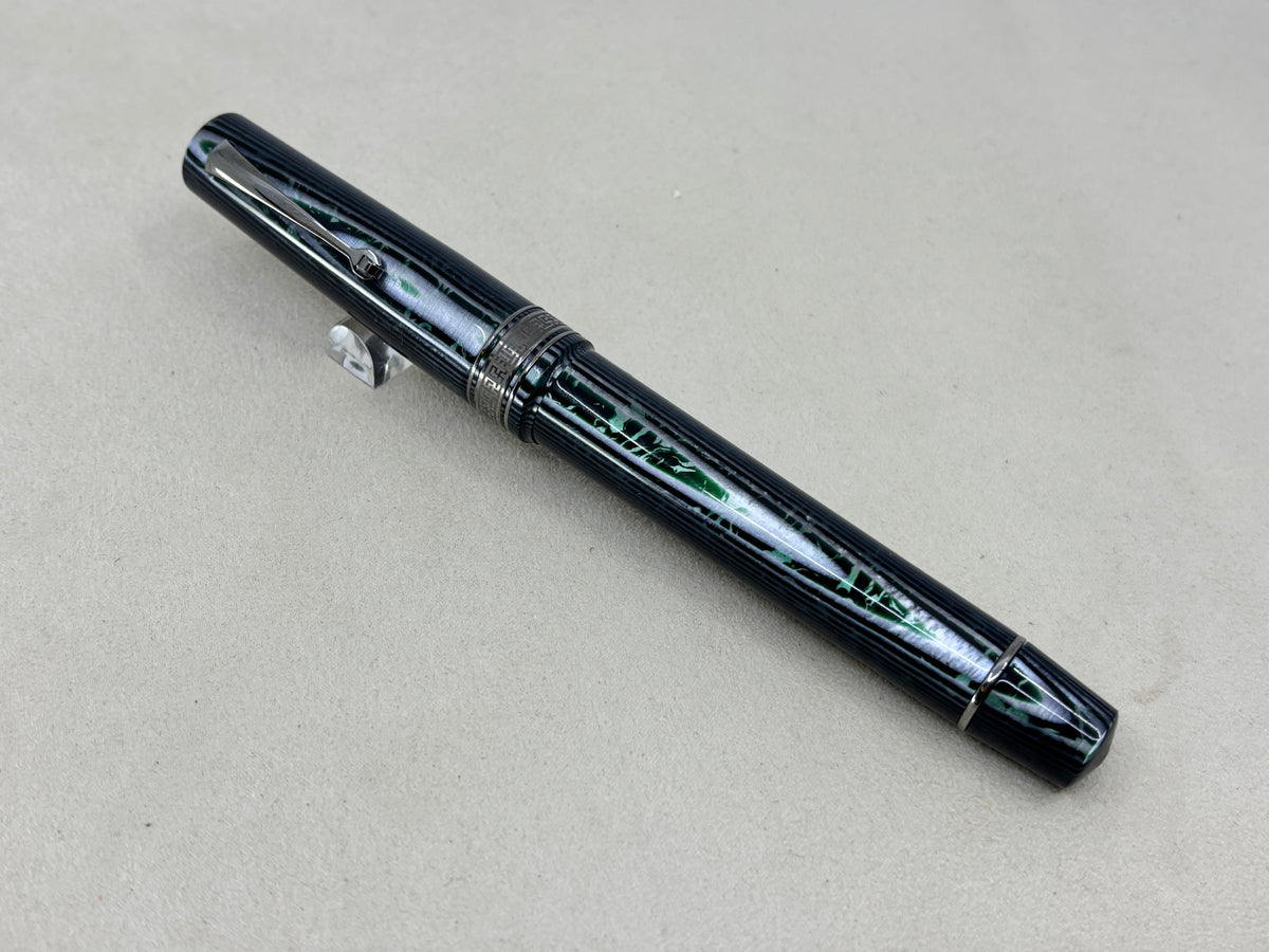 ASC Armando Simoni Club Bologna Extra Green Arco Celluloid Limited Edition Chinese Market Fountain Pen - #06/20 - Medium #8 14kt Gold Nib