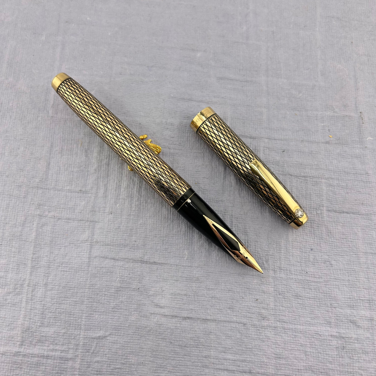 Sheaffer Diamond Sovereign (real diamond on clip) Imperial Set 14K gold filled  - New old stock -  Fountain Pen and Ball Pen
