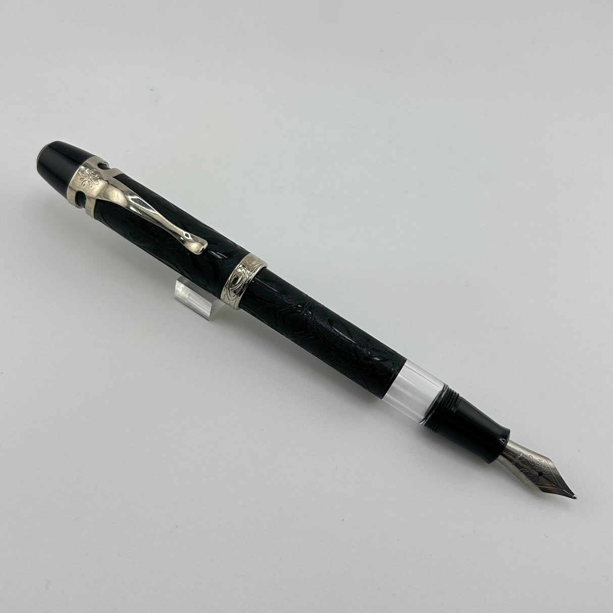 Visconti Ragtime III Black Chased - Fountain Pen