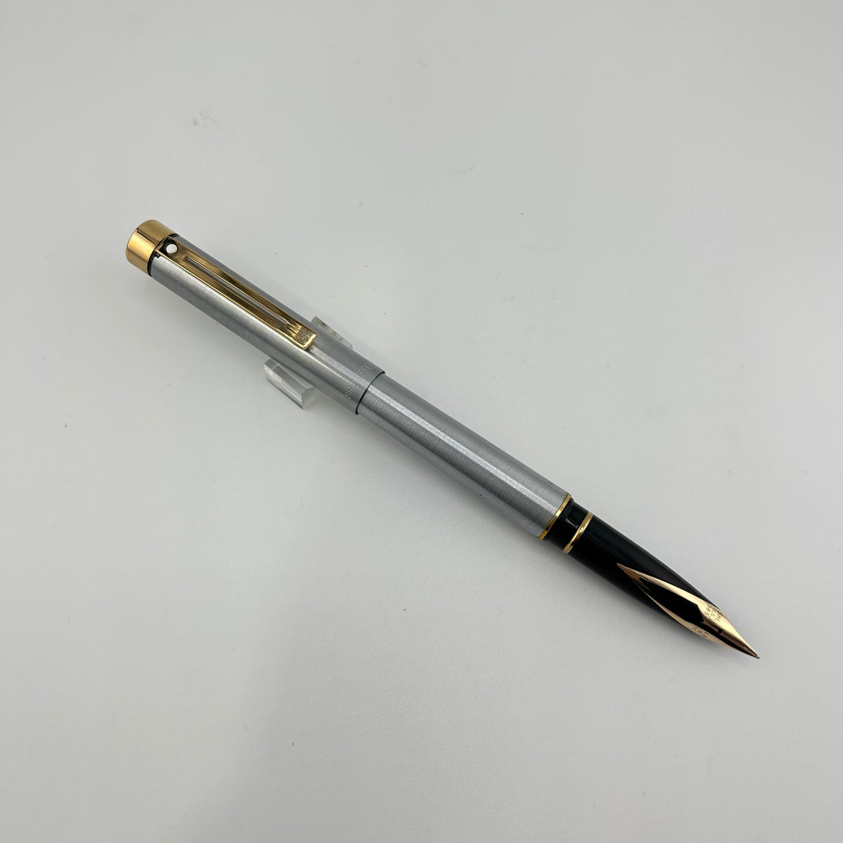 Jimmy's pick - Sheaffer Targa Brushed stainless steel 14K585 gold