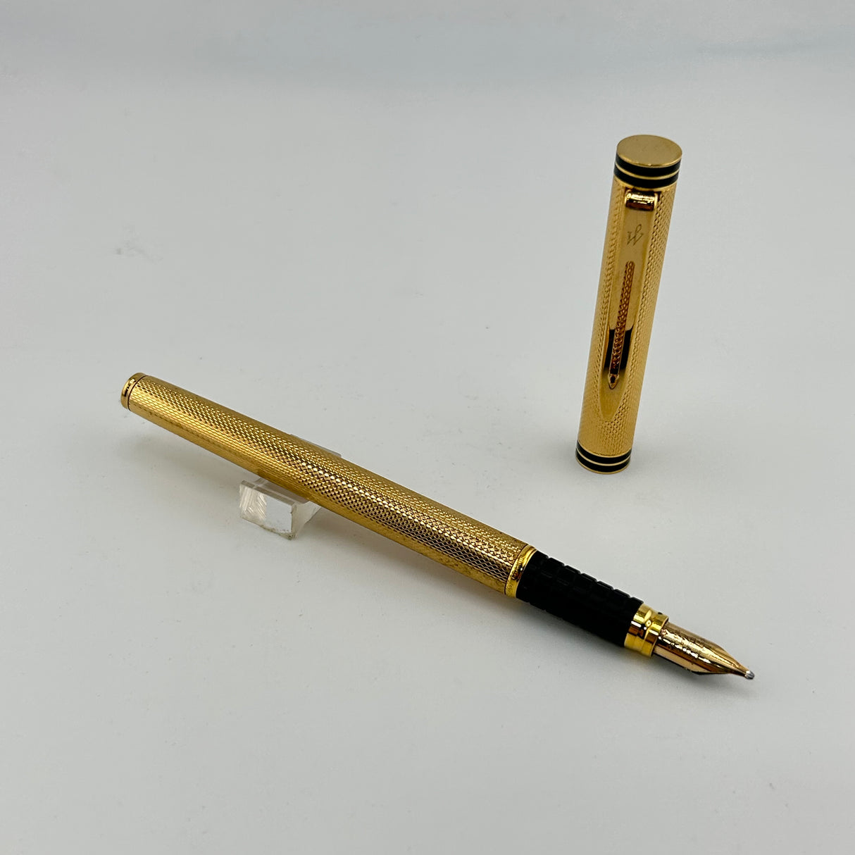 Jimmy's pick - Waterman Exclusive Gold Plated Grain Guilloche design 18K gold nib Large  - Fountain Pen