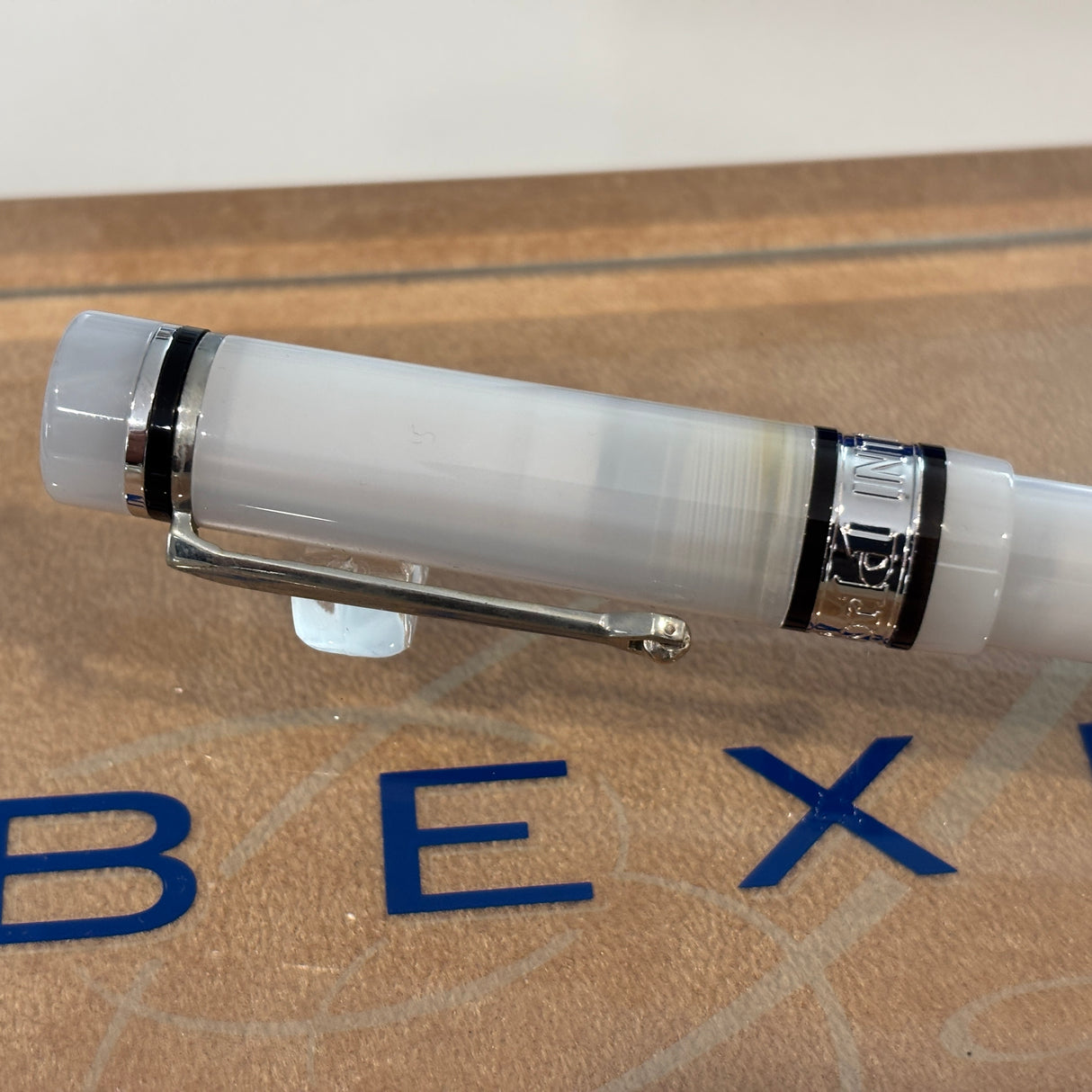 Bexley Decoband PWI Pen World International white pearl