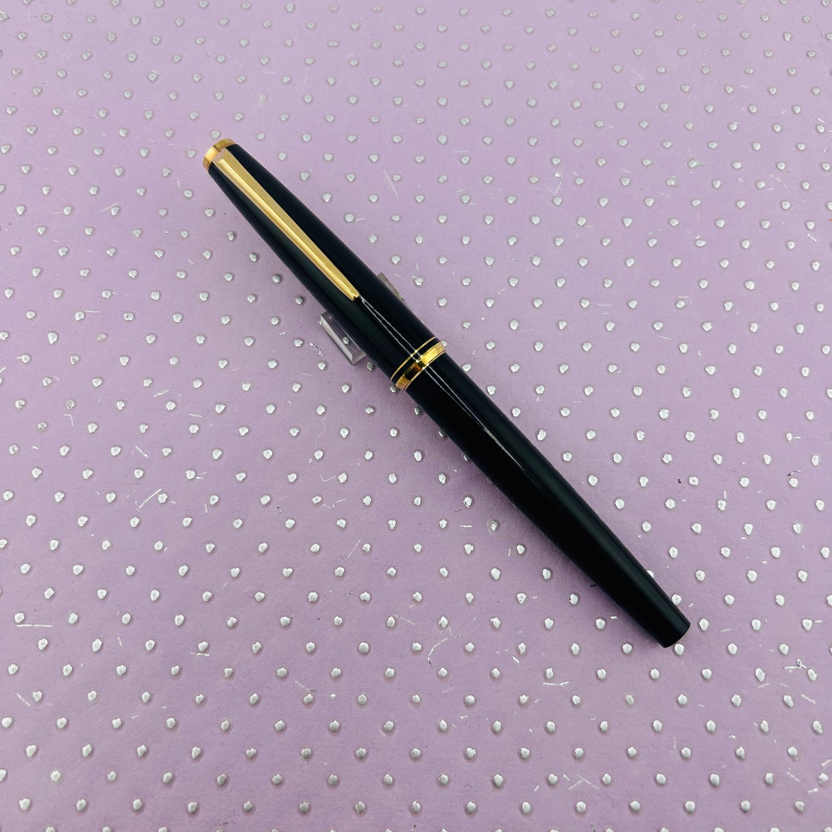 Montblanc 221 P Black Resin Gold trim  circa 1975   - Fountain Pen