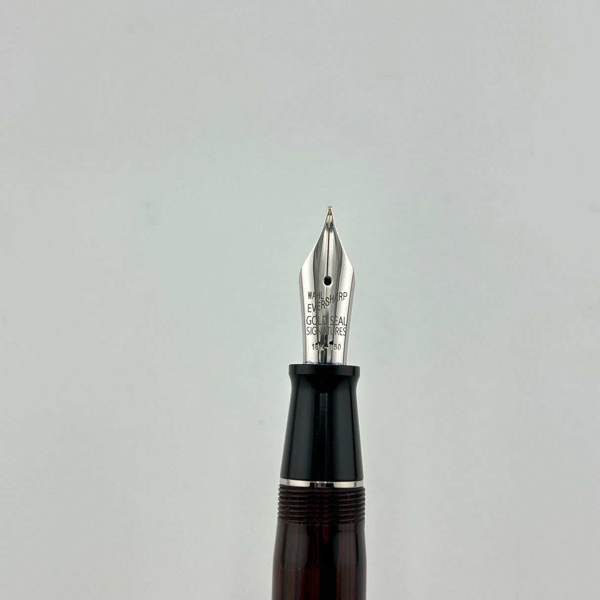 Jimmy's Pick - Wahl Eversharp Signature Classic Ebonite Rosewood 18K GOLD NIB - Fountain Pen