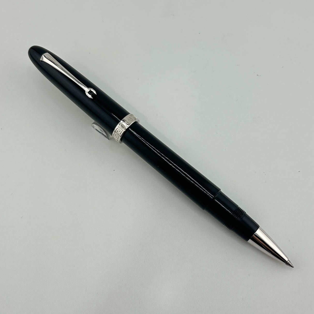Omas Ogiva Black Cotton resin silver trim  - Roller Ball