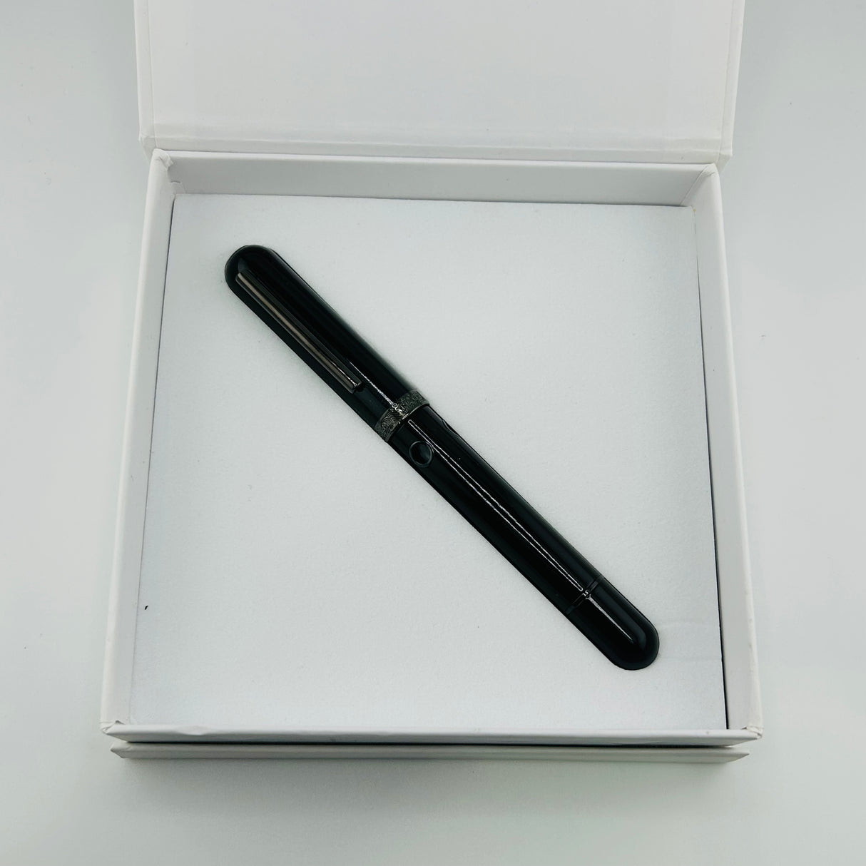 Narwhal Nautilus Cephalopod Black  - Fountain Pen