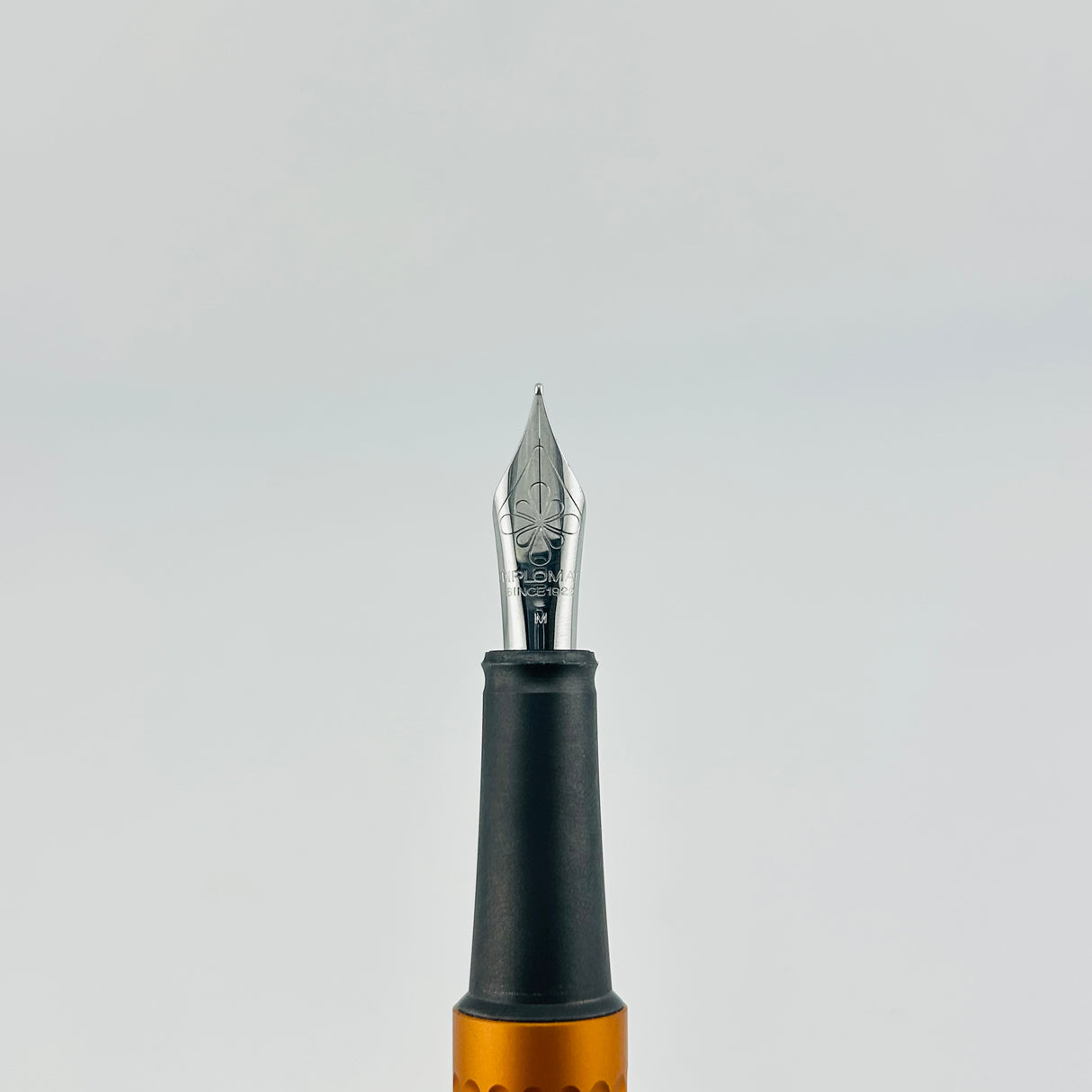 Diplomat Aero Orange Black trim - Fountain Pen