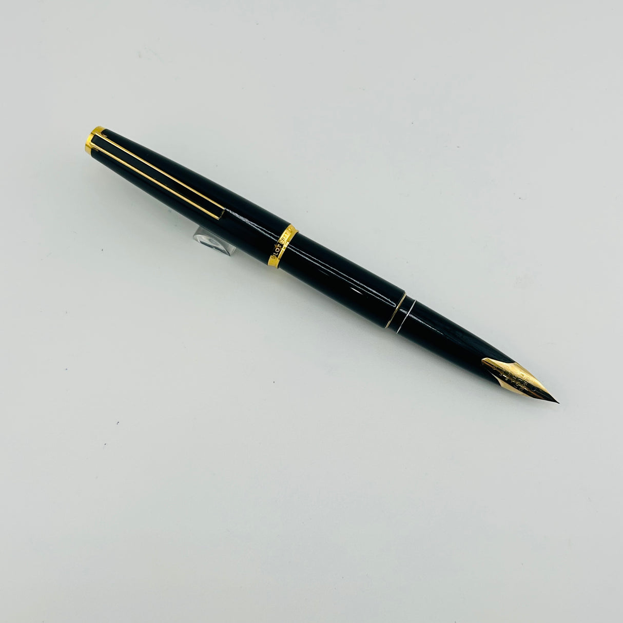 Pilot Custom Black Gold trim 14K GOLD NIB - Fountain Pen