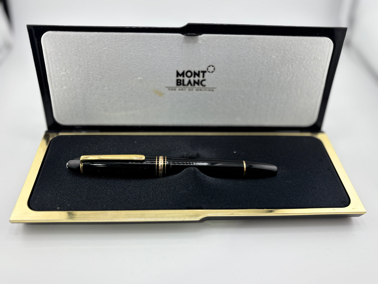 Montblanc #146 LeGrand Meisterstuck Fountain Pen - Medium 14kt Gold Nib