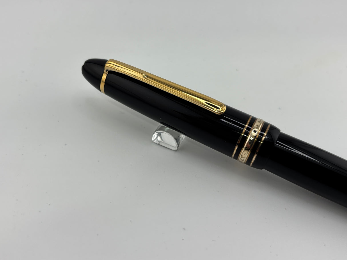 Montblanc #146 LeGrand Meisterstuck Fountain Pen - Medium 14kt Gold Nib