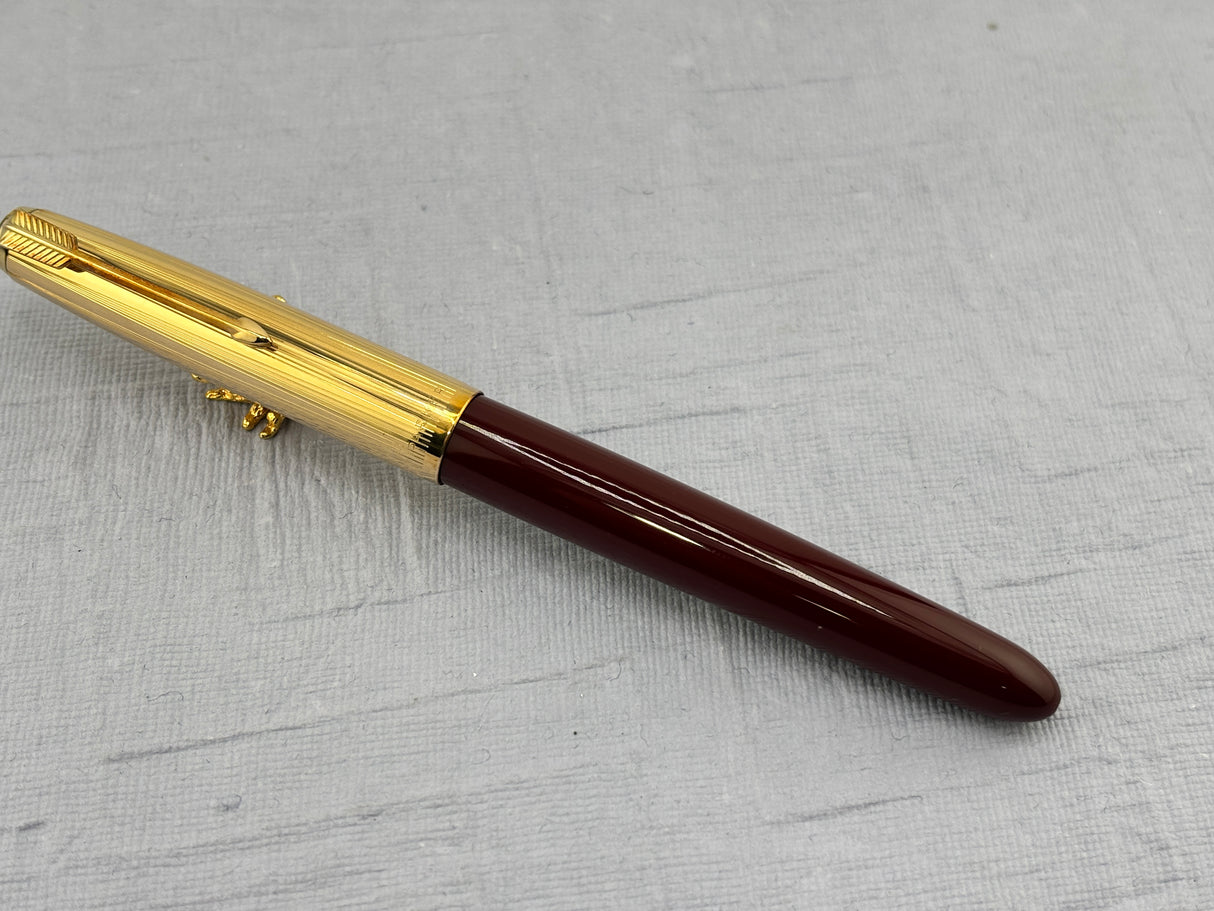 Parker 51 Burgundy  12CT Rolled gold cap - New old stock condition !
