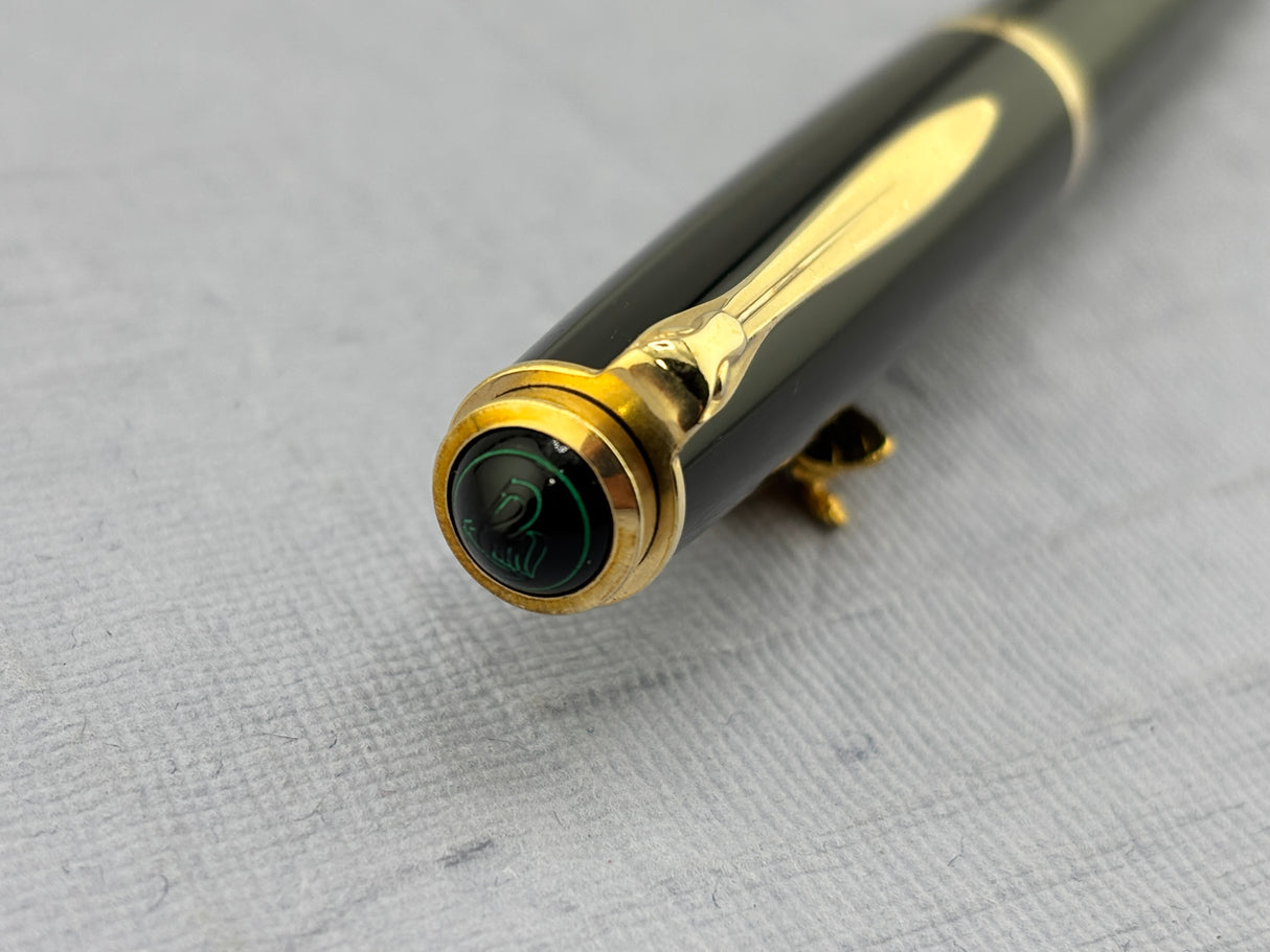 Pelikan 400 Rare Blacked Striped Version great ink view Flexi 14k nib