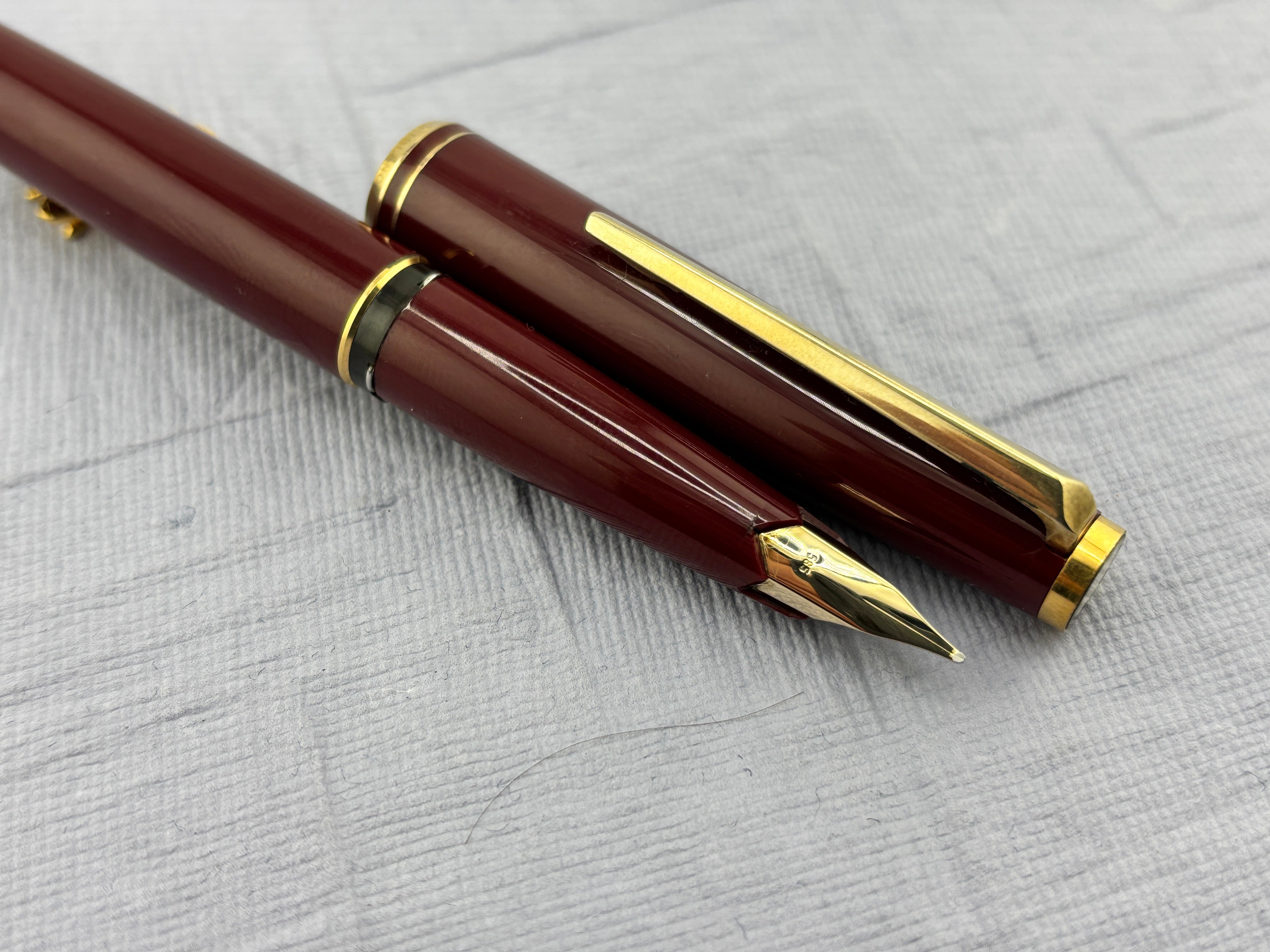 MONTBLANC 万年筆 ボルドー ゴールドトリム ヴィンテージ Montblanc Generation Classic Burgundy With Gold 14K-585 M Nib