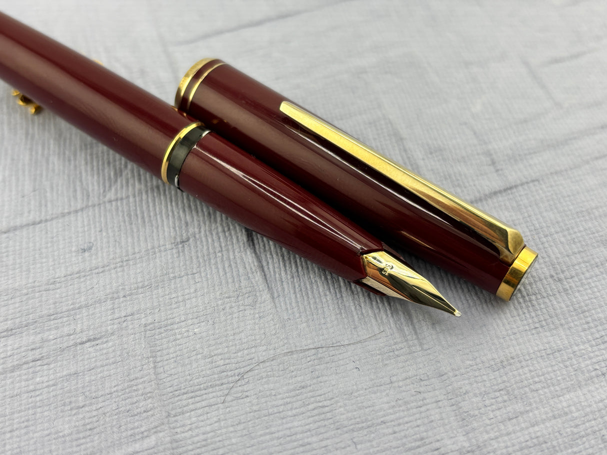 Montblanc Generation Classic Burgundy With Gold 14K-585 M Nib Fountain Pen