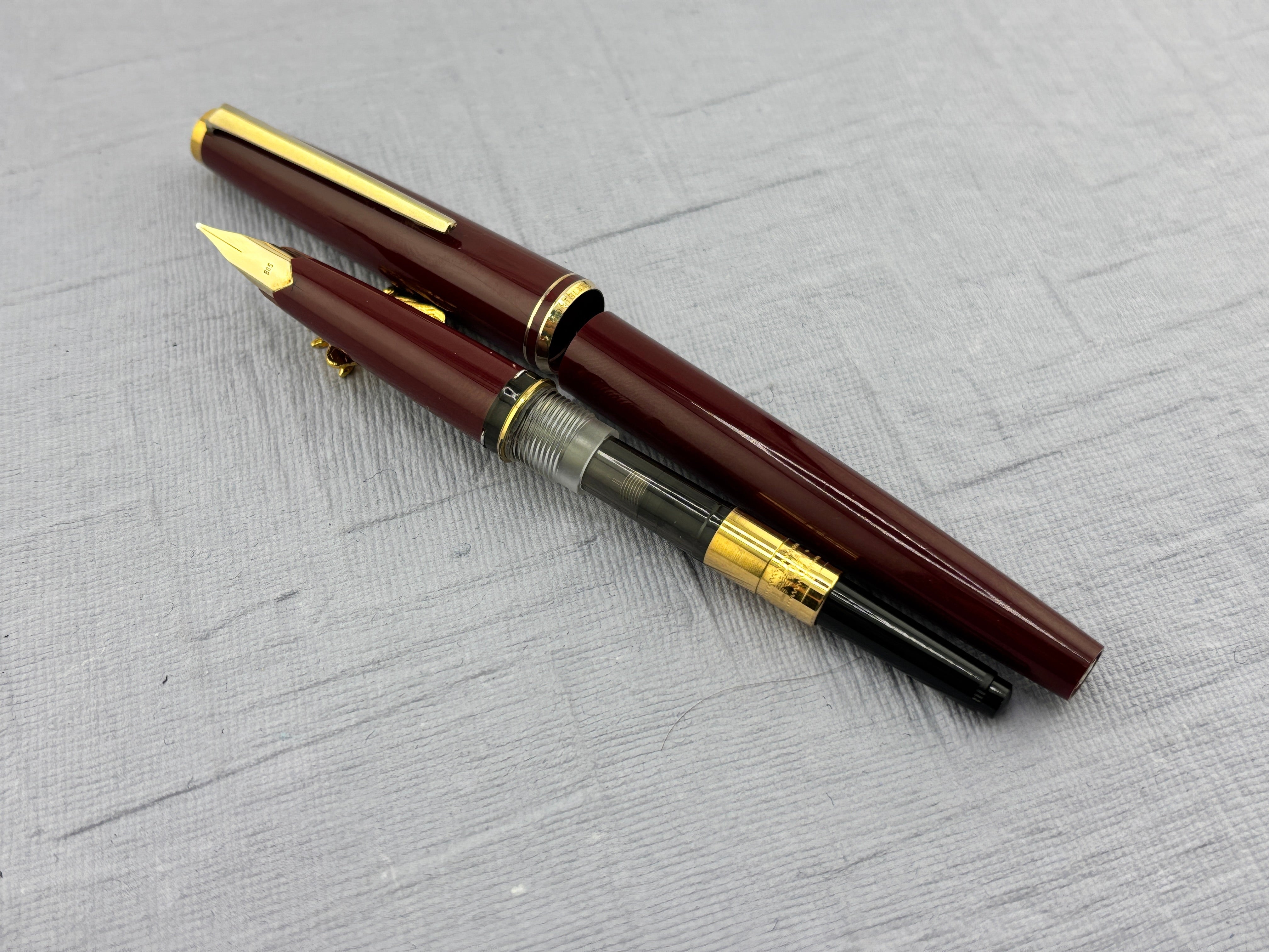 Montblanc Generation Classic Burgundy With Gold 14K-585 M Nib