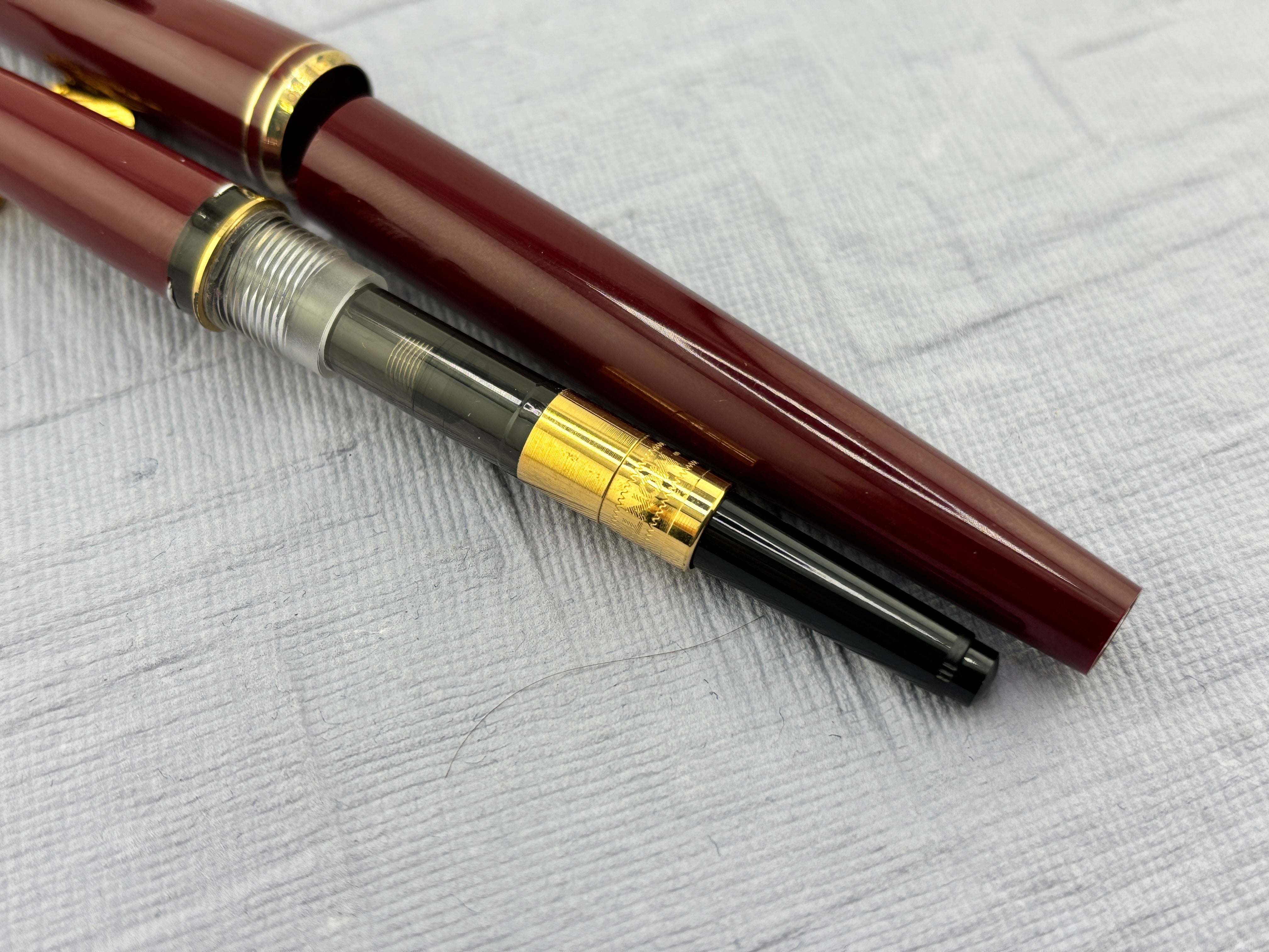 MONTBLANC モンブラン 万年筆 14K 585 M字 ボルドー ゴールド Montblanc Generation Classic Burgundy With Gold 14K-585 M Nib