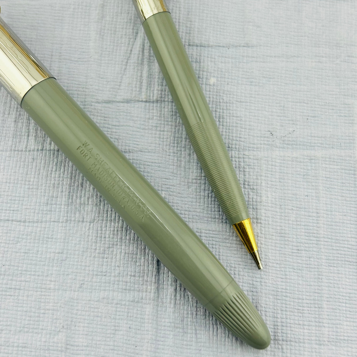 Sheaffer Sovereign Set Grey Chrome cap " New Old stock " original stickers on it   - Fountain Pen