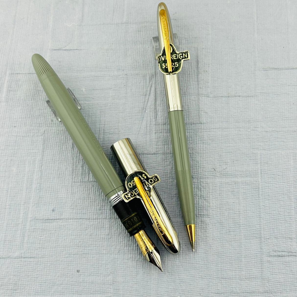 Sheaffer Sovereign Set Grey Chrome cap " New Old stock " original stickers on it   - Fountain Pen