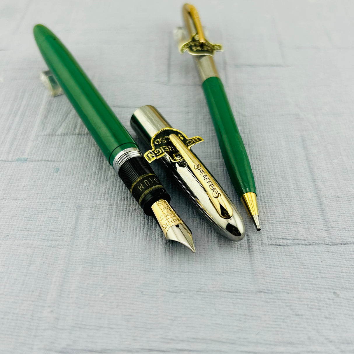 Sheaffer Sovereign Set Green Chrome cap " New Old stock " original stickers on it   - Fountain Pen