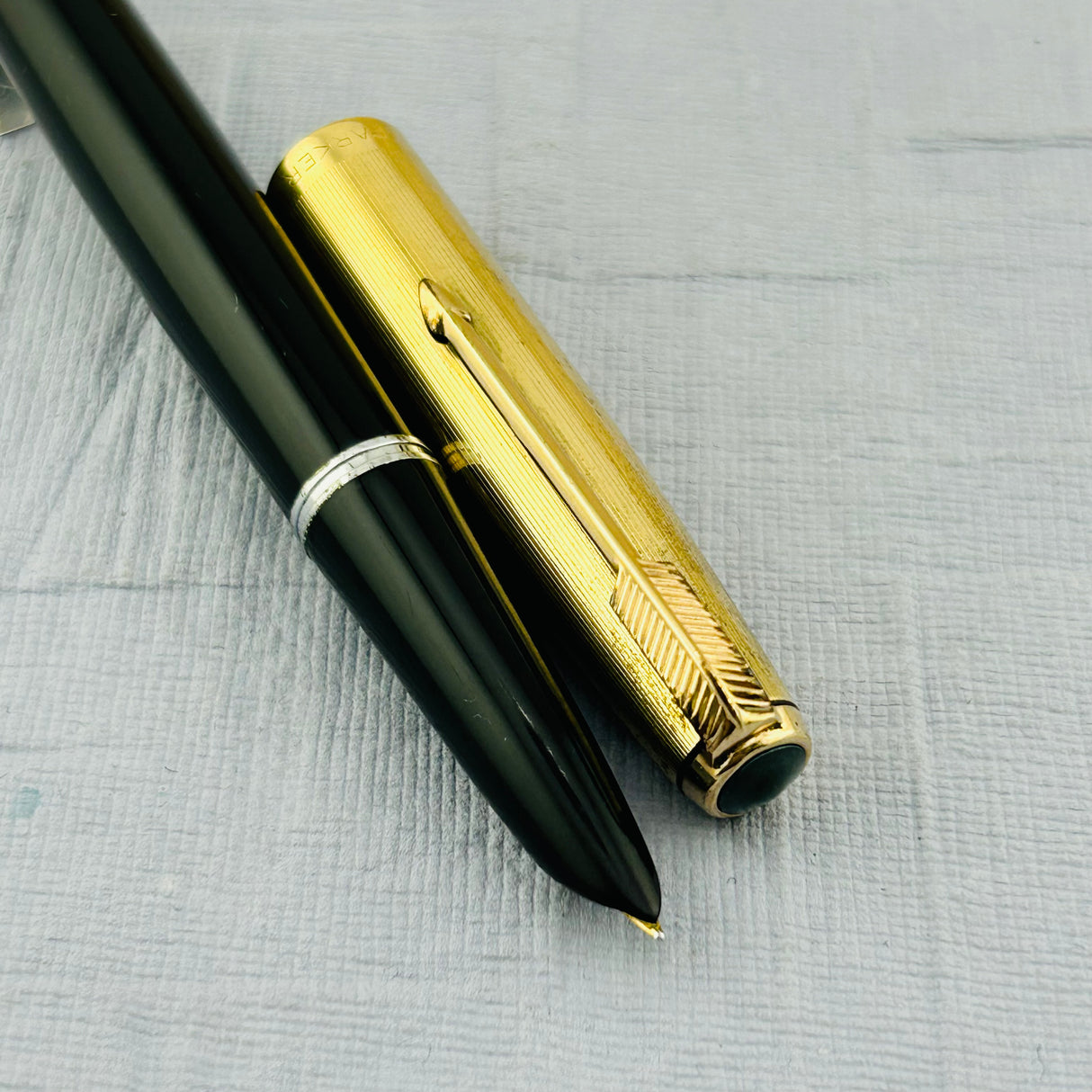 Parker 51 Aerometric Black Gold Cap - Fountain Pen
