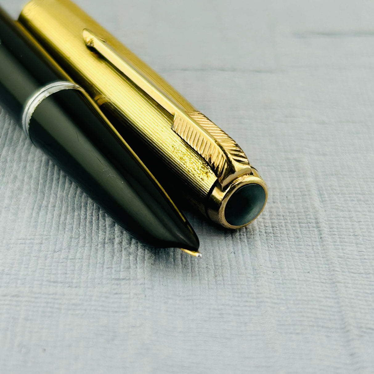 Parker 51 Aerometric Black Gold Cap - Fountain Pen
