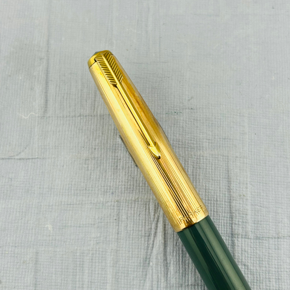 Parker 51 Aerometric Grey Gold Cap - Fountain Pen
