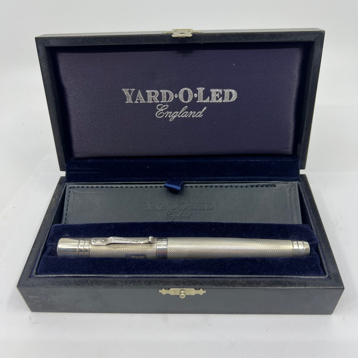 Yard-o-Led Sterling Silver Viceroy Grand Barley Fountain Pen  - Medium 18kt Gold Nib