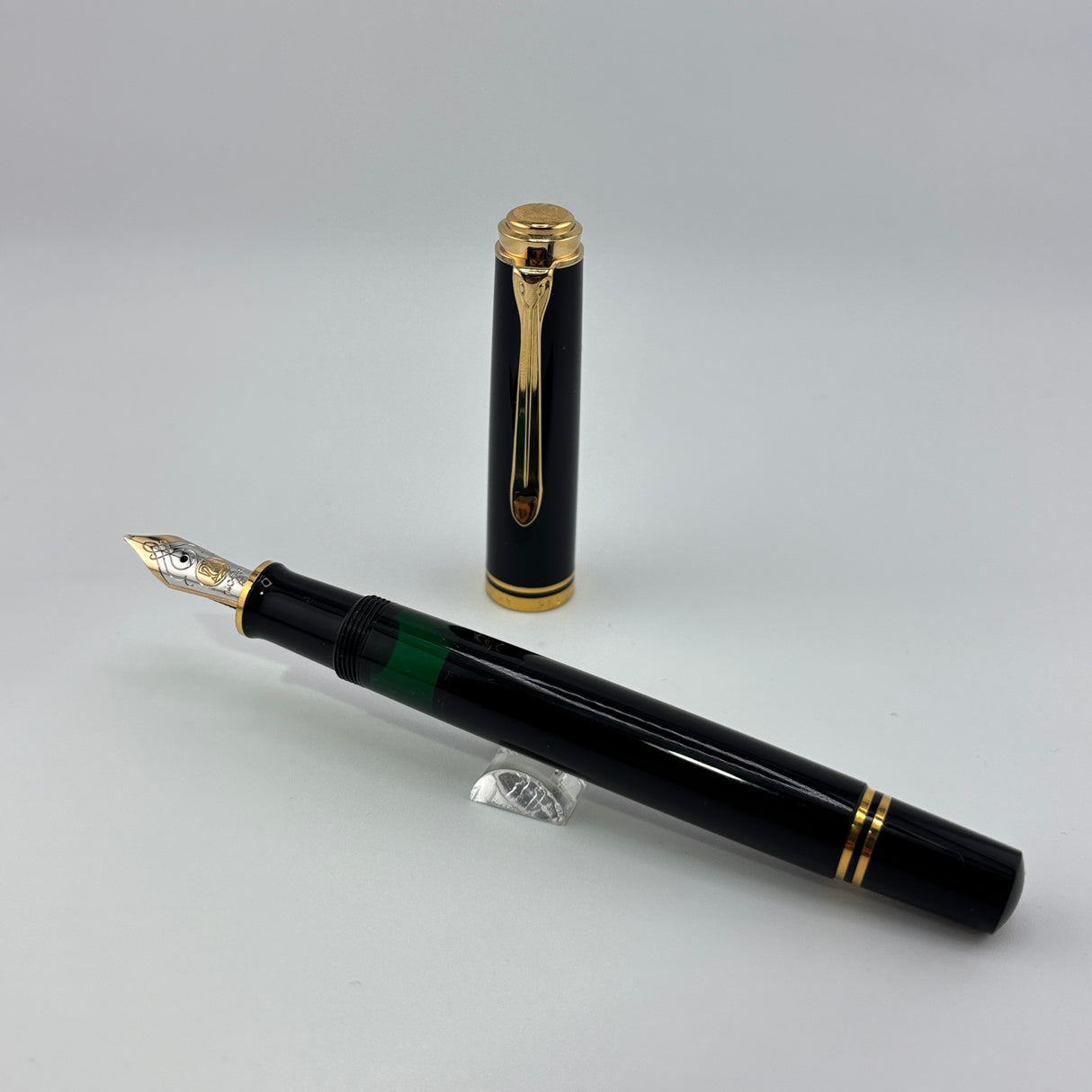 Pelikan M400 Black Gold trim - Fountain Pen