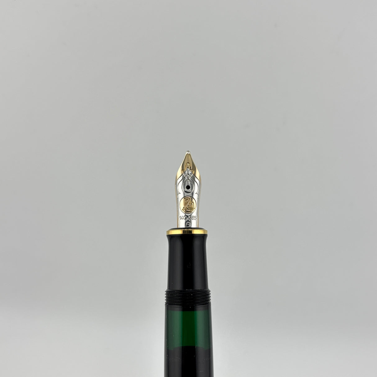 Pelikan M400 Black Gold trim - Fountain Pen