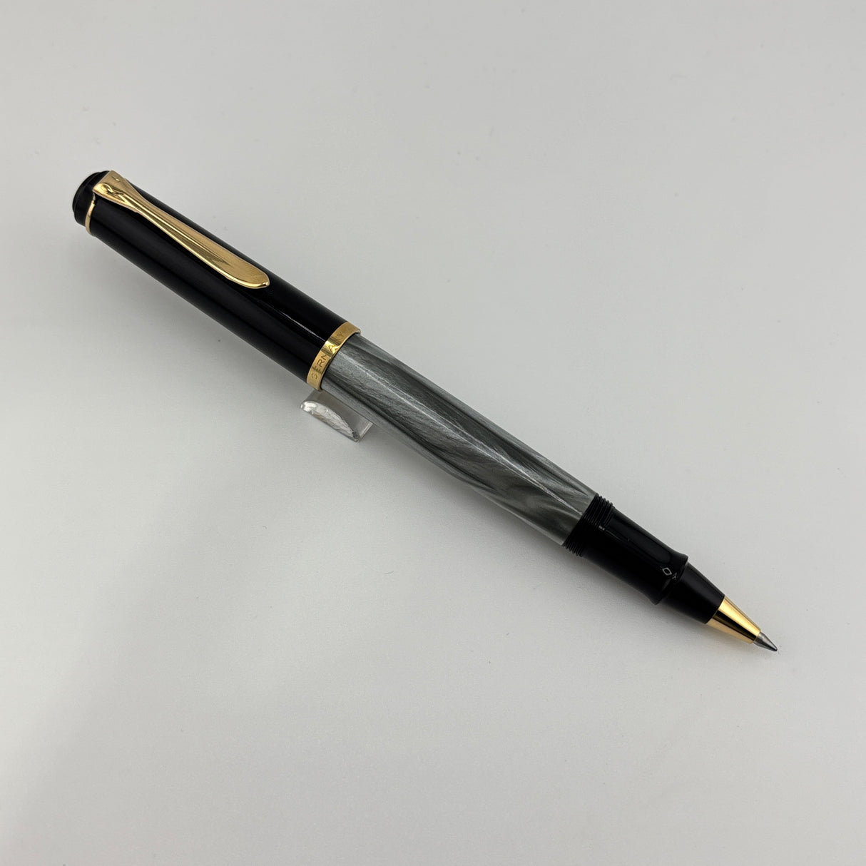 Pelikan R200 Grey Marble - Roller Ball