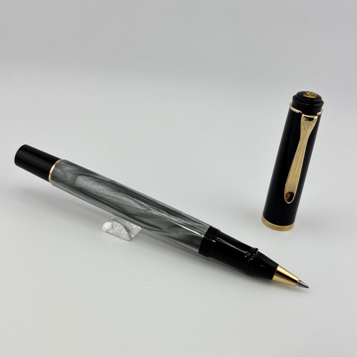 Pelikan R200 Grey Marble - Roller Ball