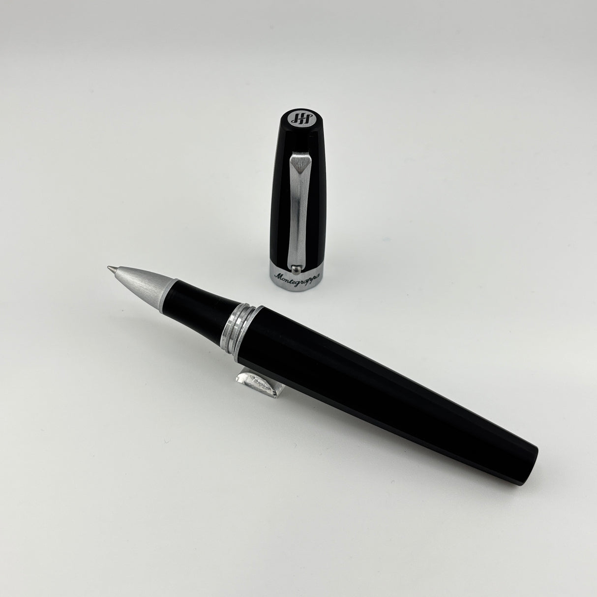 Montegrappa Magnifica Faceted  Black Satin finish  - Roller Pen