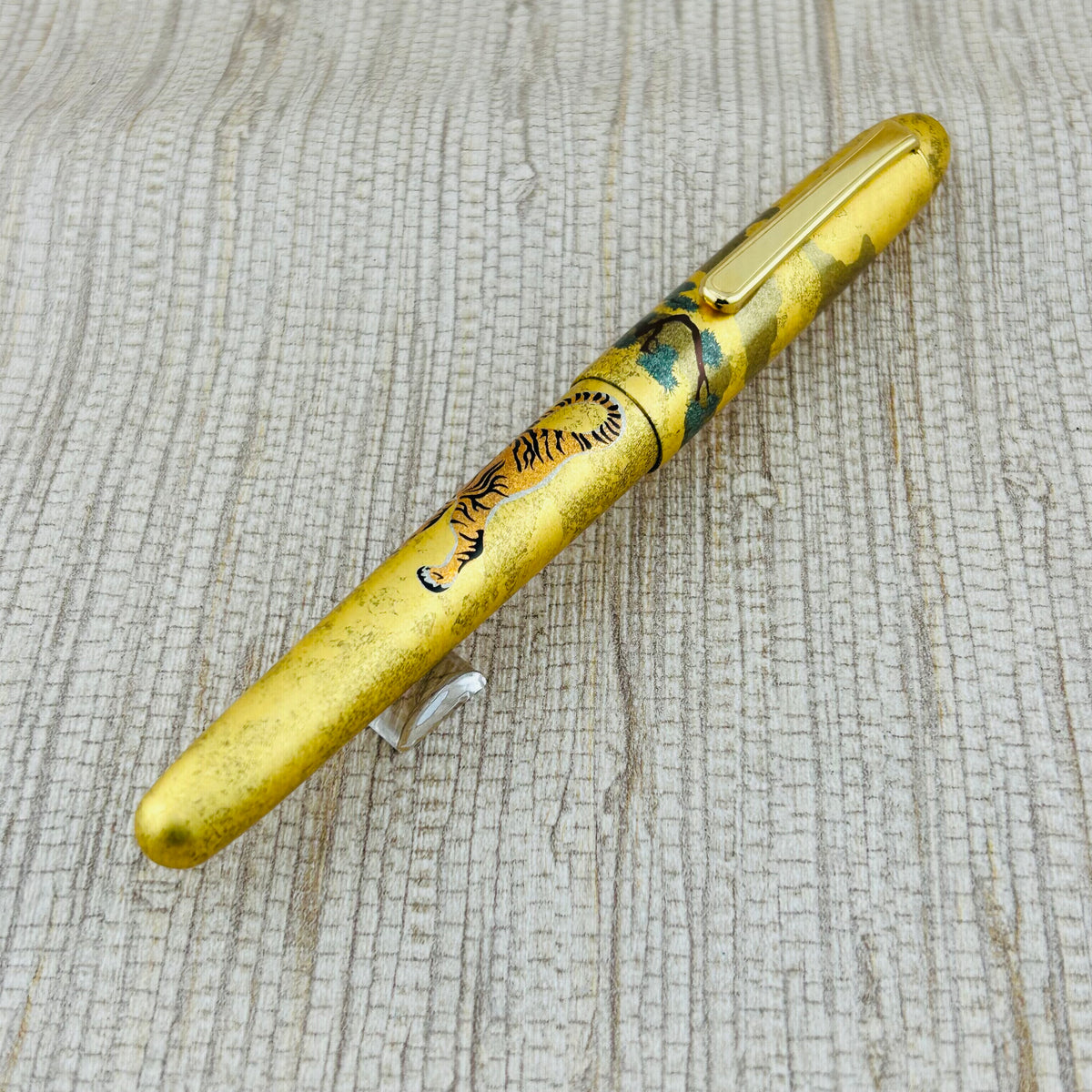 Platinum #3776 Century Kanazawa - Haku Matsu-Tora - Fountain Pen