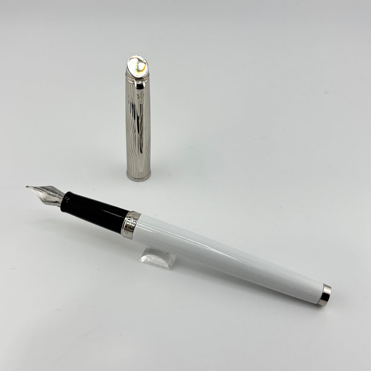 Waterman Hemisphere Deluxe CT White   - Fountain Pen
