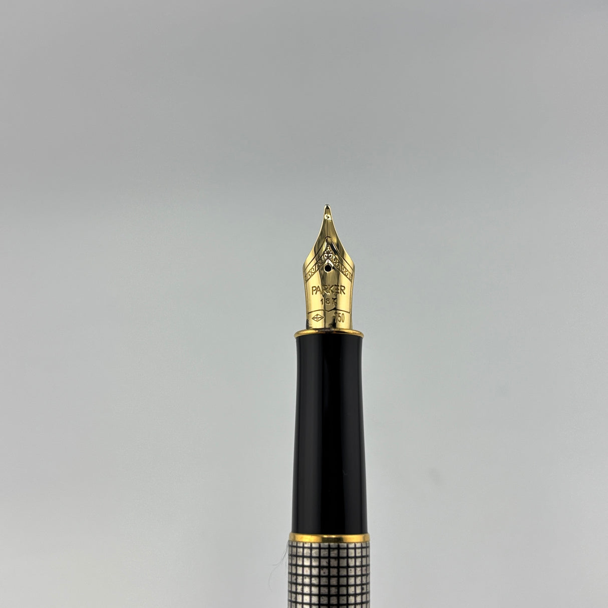 Parker Sonnet Sterling Silver cisele   - Fountain Pen