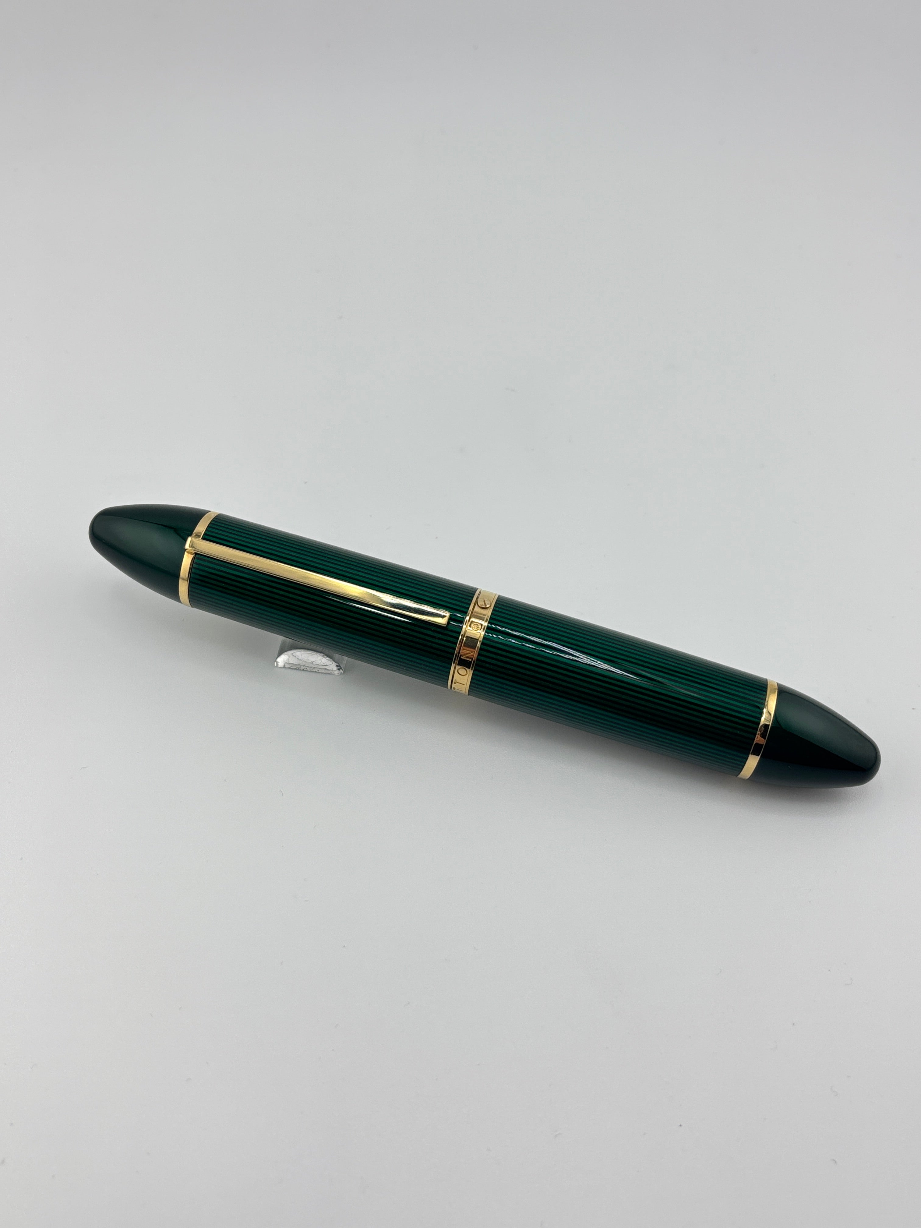 Louis Vuitton Green Striped Lacquered Cargo Fountain Pen - Medium
