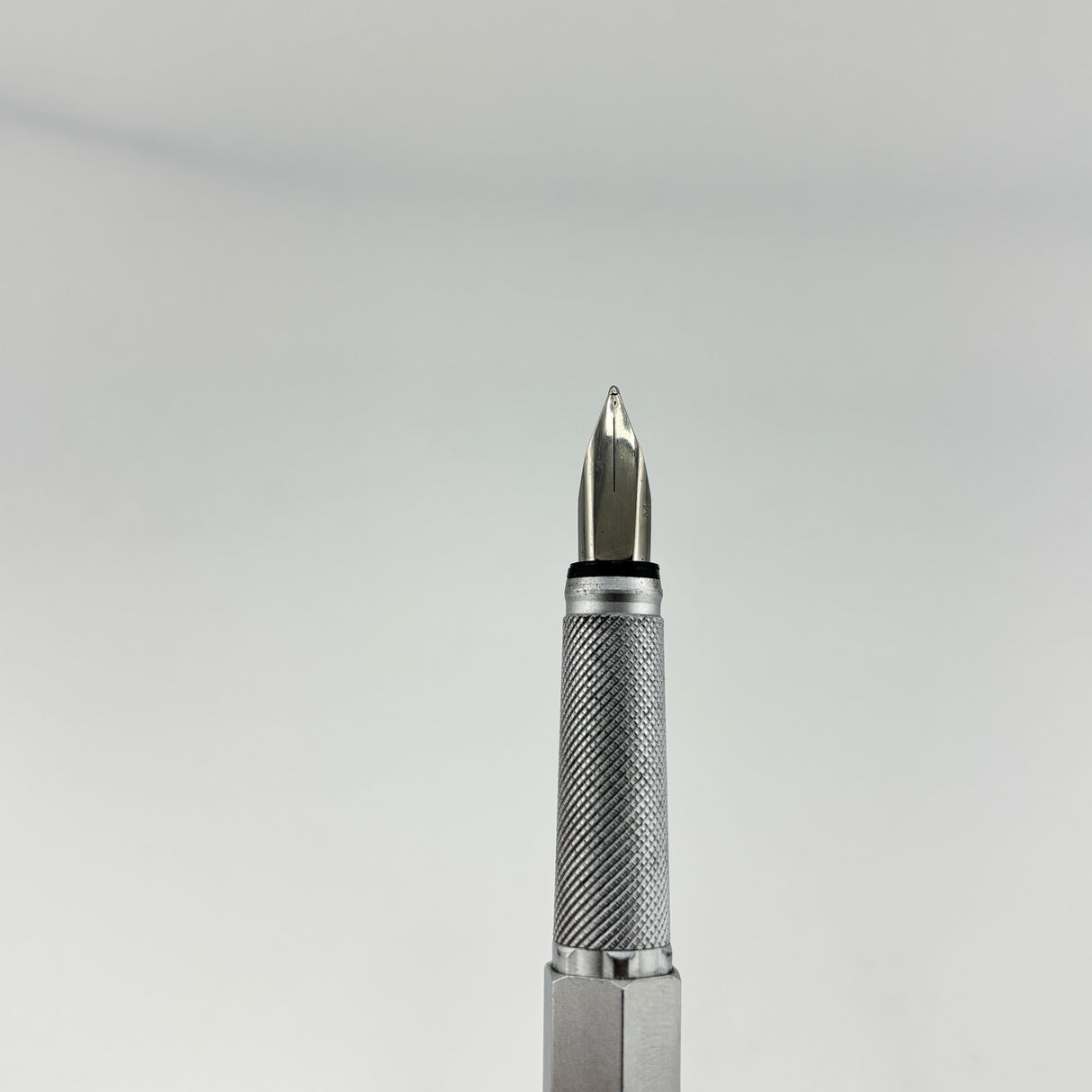 Rotring 600 Silver - Fountain Pen