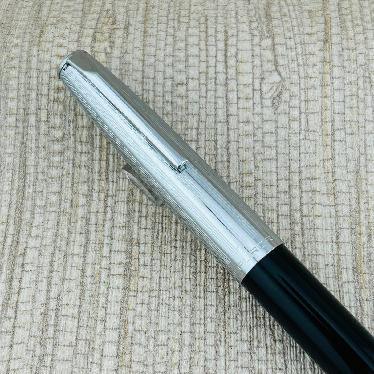Aurora Duo Cart Black with Chrome Lined Cap - Fountain Pen