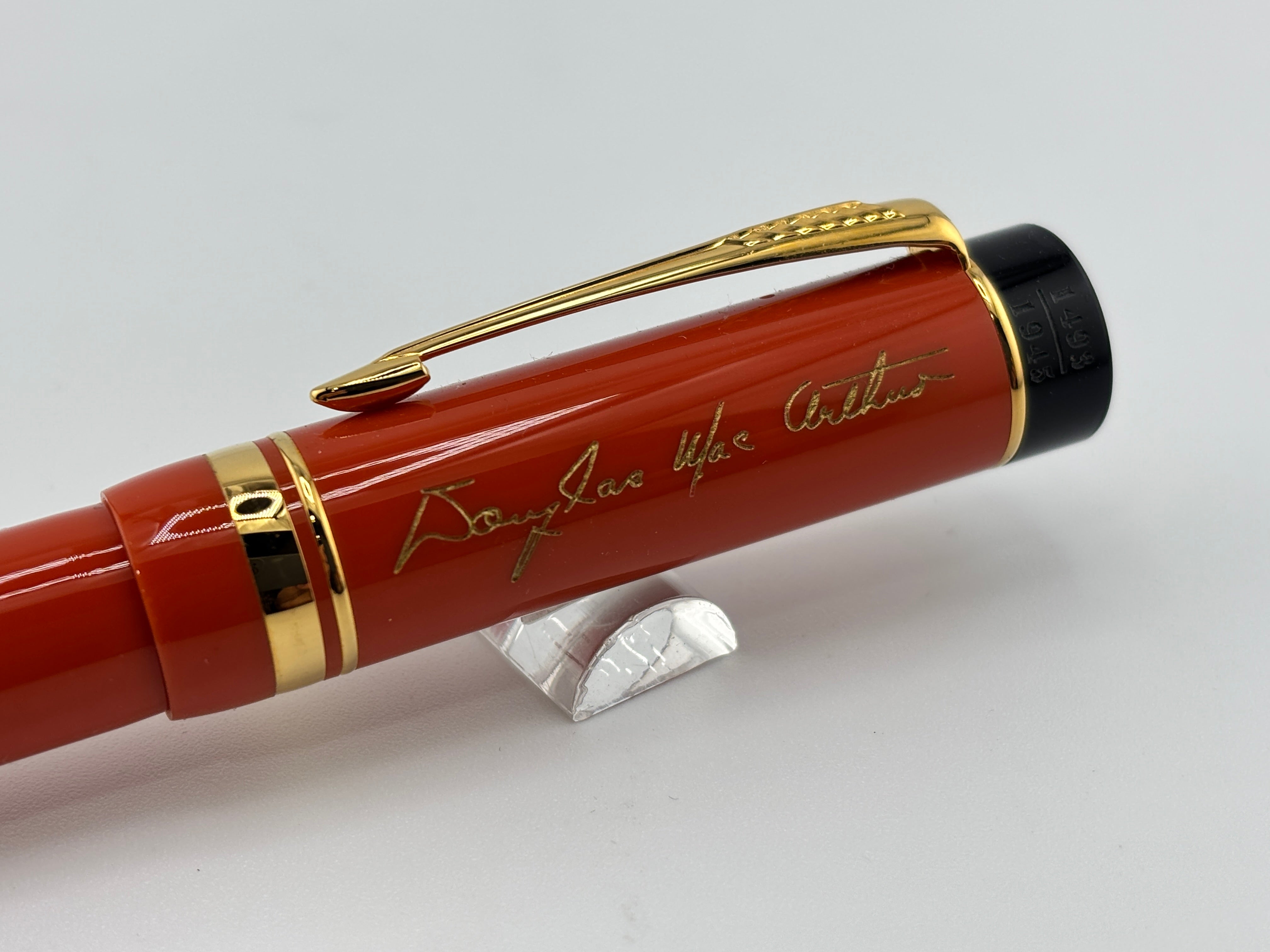 Parker Duofold Centennial (Largest Size) Douglas MacArthur/World