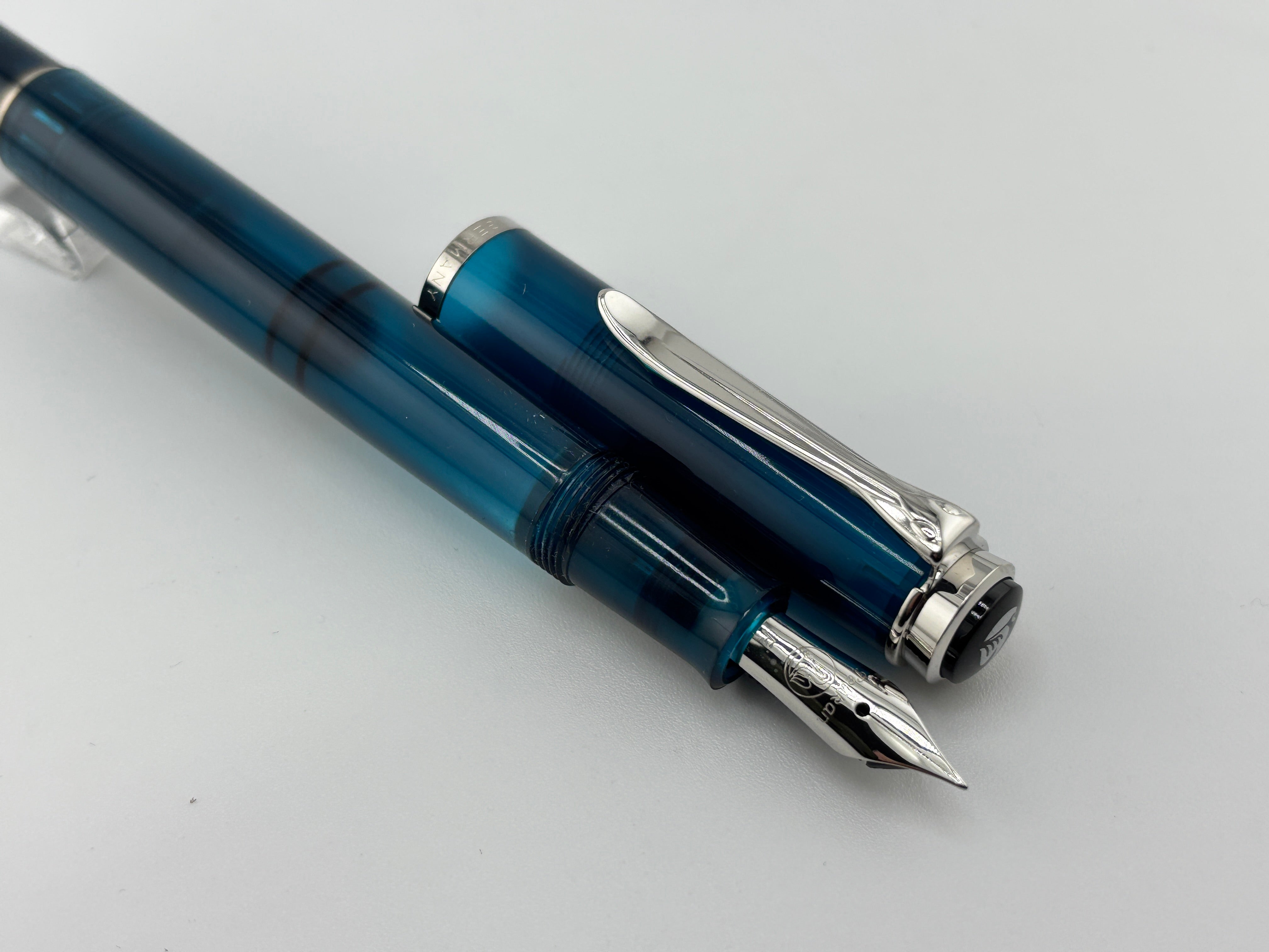 Pelikan M205 Aquamarine 2016 Special Edition Transparent Fountain