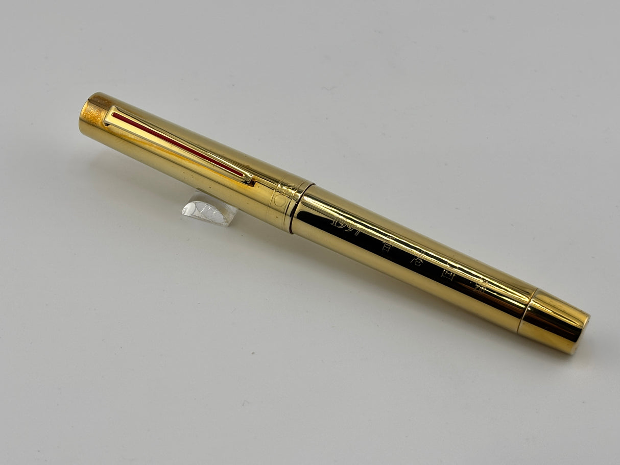 OMAS 1997 Hong Kong Return to The Motherland Gold-Plated Non-Limited Special Edition Fountain Pen - Broad 18kt Gold Nib