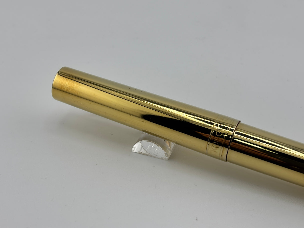 OMAS 1997 Hong Kong Return to The Motherland Gold-Plated Non-Limited Special Edition Fountain Pen - Broad 18kt Gold Nib