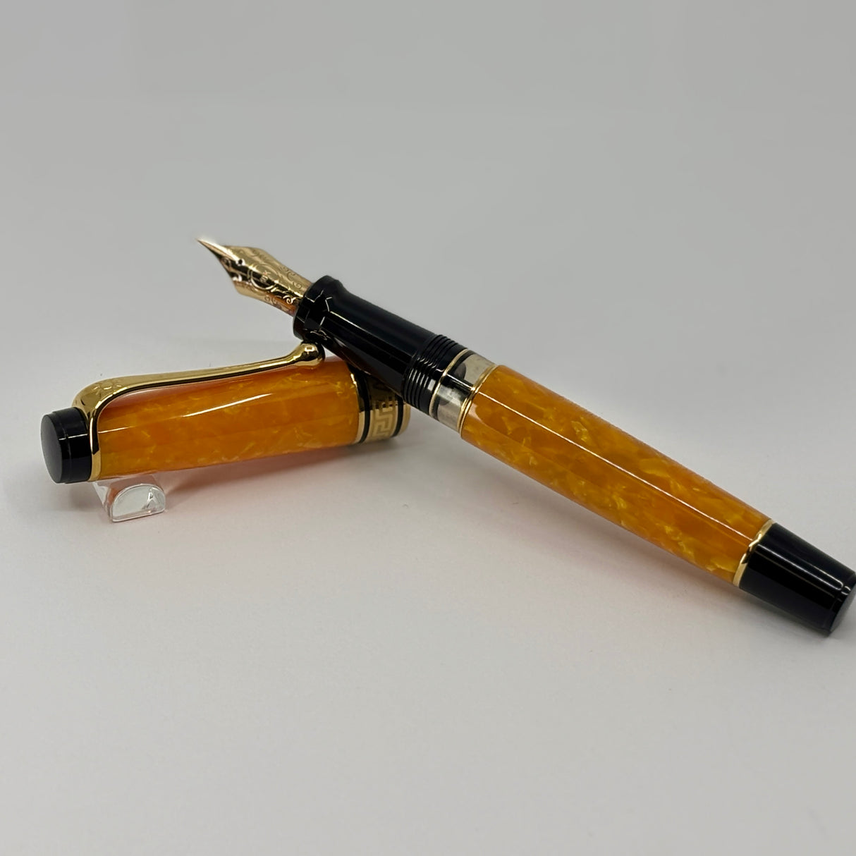 Aurora Optima Marbled Orange Sole Limited Edition Fountain Pen - Flexible Extra Fine 18kt Gold Nib